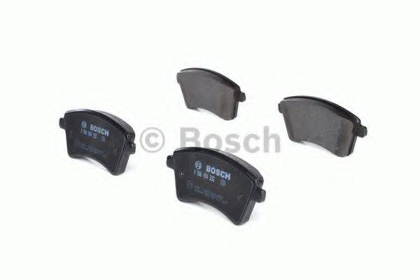 BOSCH 0986494332 Комплект тормозных колодок, дисковый тормоз